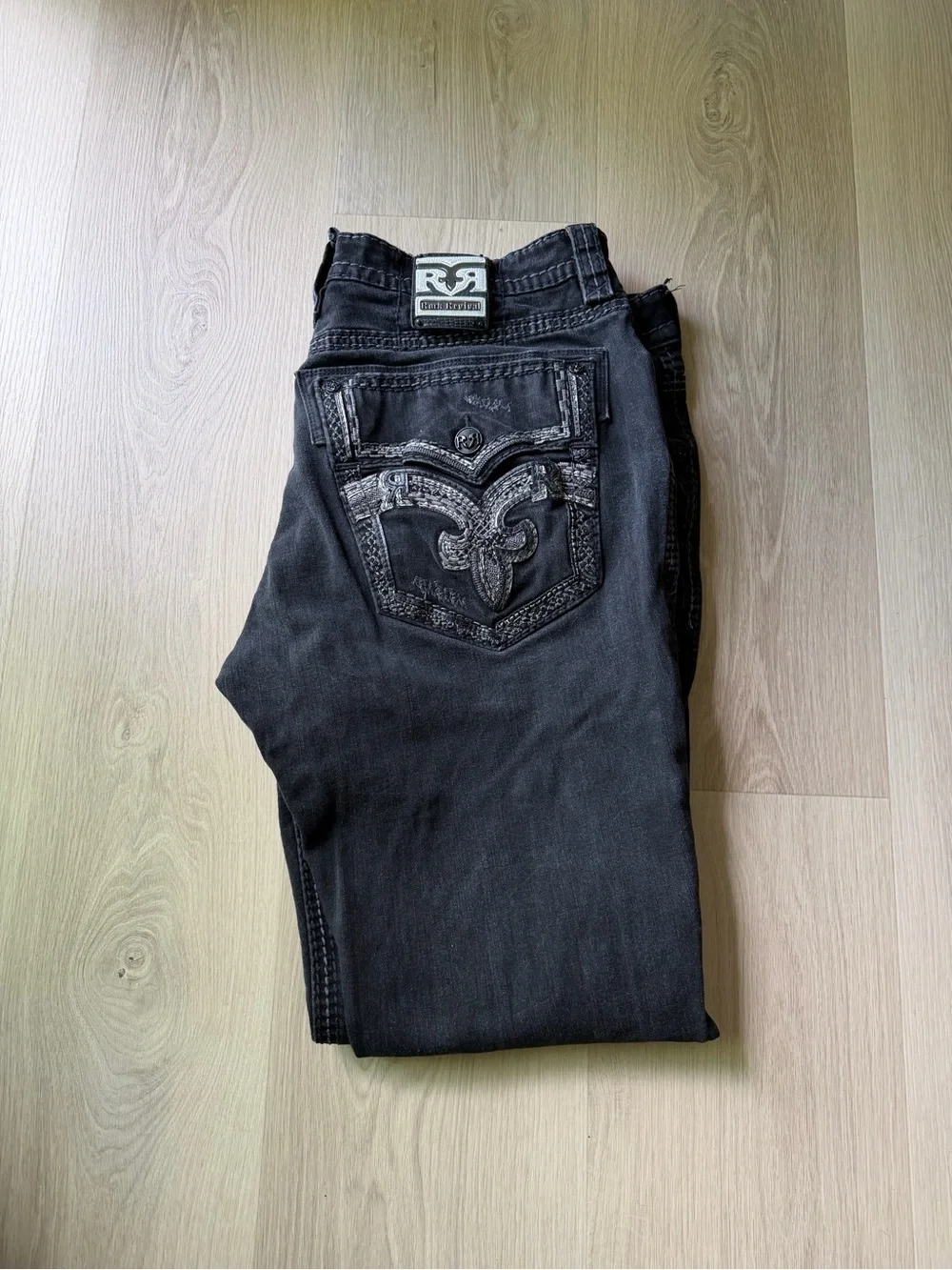 Men's Black Rock Revival Jeans with Embroidered Back Pocket